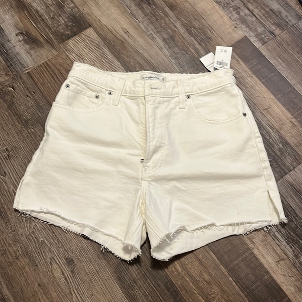 Abercrombie and Fitch white high waisted jeans shorts size 6